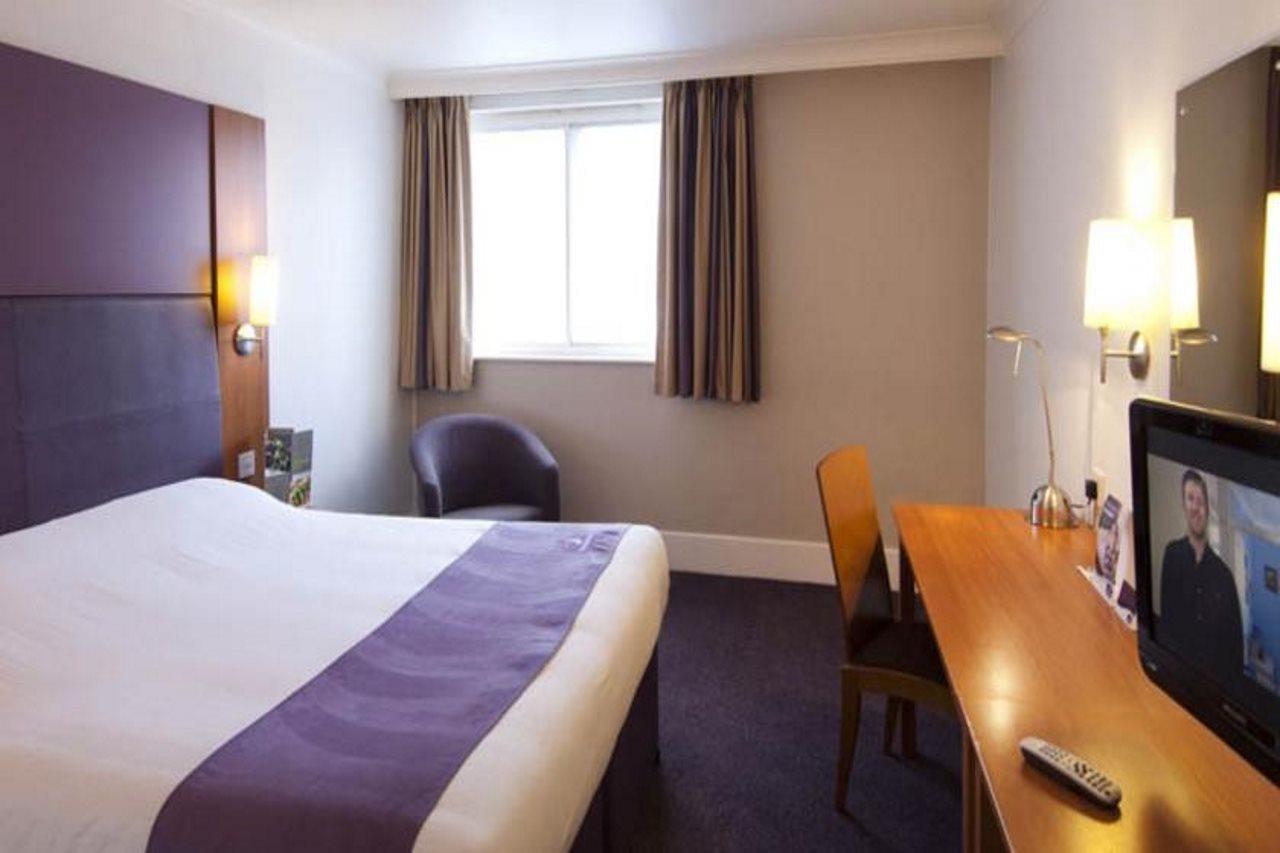 Premier Inn Bicester Kültér fotó