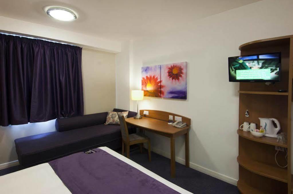 Premier Inn Bicester Kültér fotó