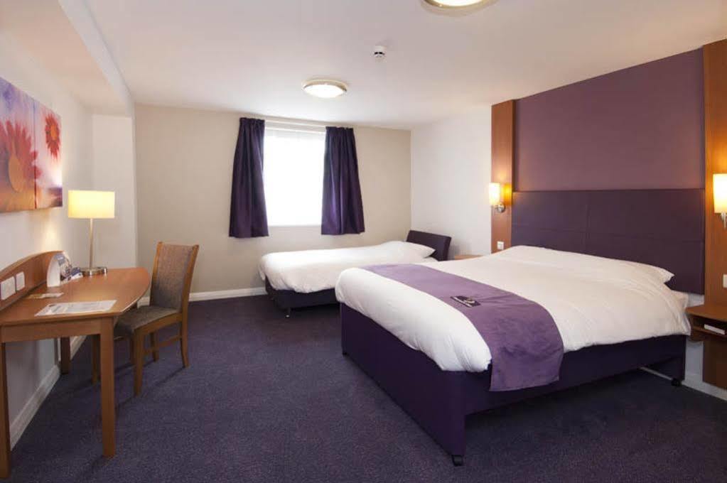 Premier Inn Bicester Kültér fotó