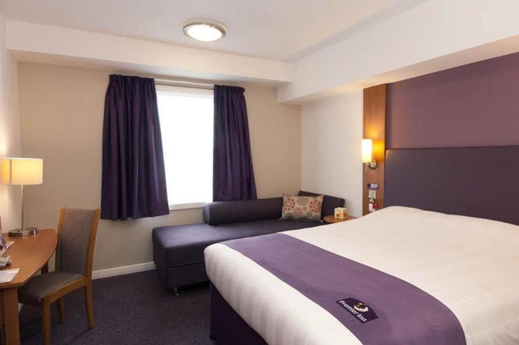 Premier Inn Bicester Kültér fotó